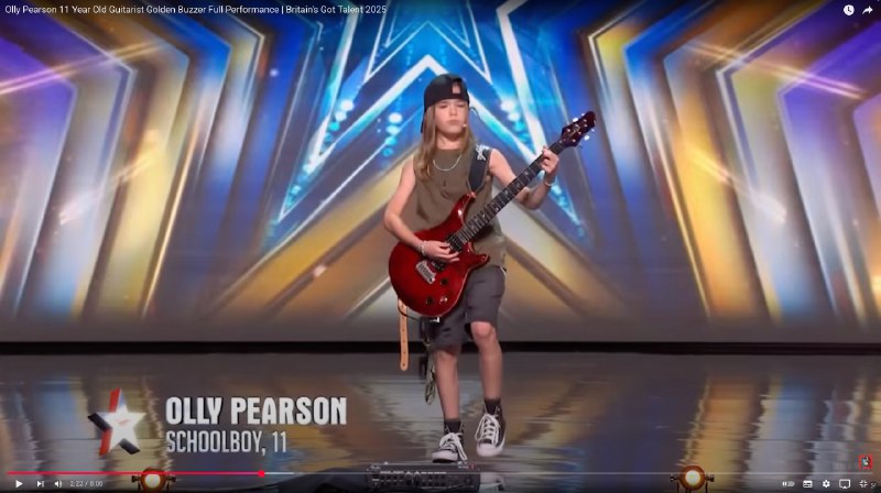 寻求他人的认可，有许多坏处，比如说：● 以他人的标准来衡量自己的表现，失去了自我评价的标准● 把自己的快乐建立在别人的认可之上，失去了幸福的主动权● 在意别人的认可，所以放不开手脚，表现失常，裹足不前如果你和我一样，认为寻求他人认可是一件应该被彻底戒掉的事情，只是嘴上说说，或者喊喊口号是不够的，你需要从生活中的细微之处观察自己