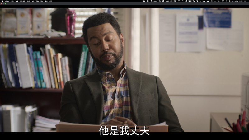 Shrinking 挺好的一部中年危机的片子，看到第一集中间男主生活出现转机我还跟着喊了一嗓子