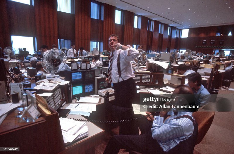 优雅工作的两个条件问题不是有一份稳定的薪水，问题是你还享受其中