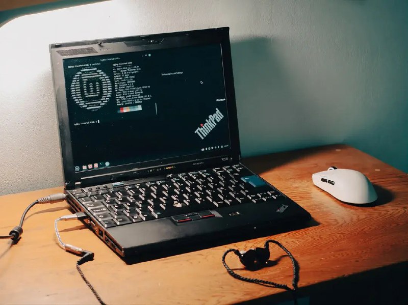 越来越觉得 Thinkpad 比 MacBook 好看