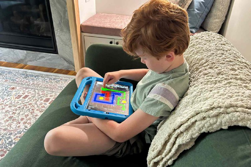 由 naval 的育儿规则想到的多年前，我参加了一场育儿相关的讲座，演讲者是一位六旬左右的教育专家，他说了什么育儿的道理，我早已忘记，但我依然记得的是，他把自己的三个孩子，都培养成了国内外的名校毕业生